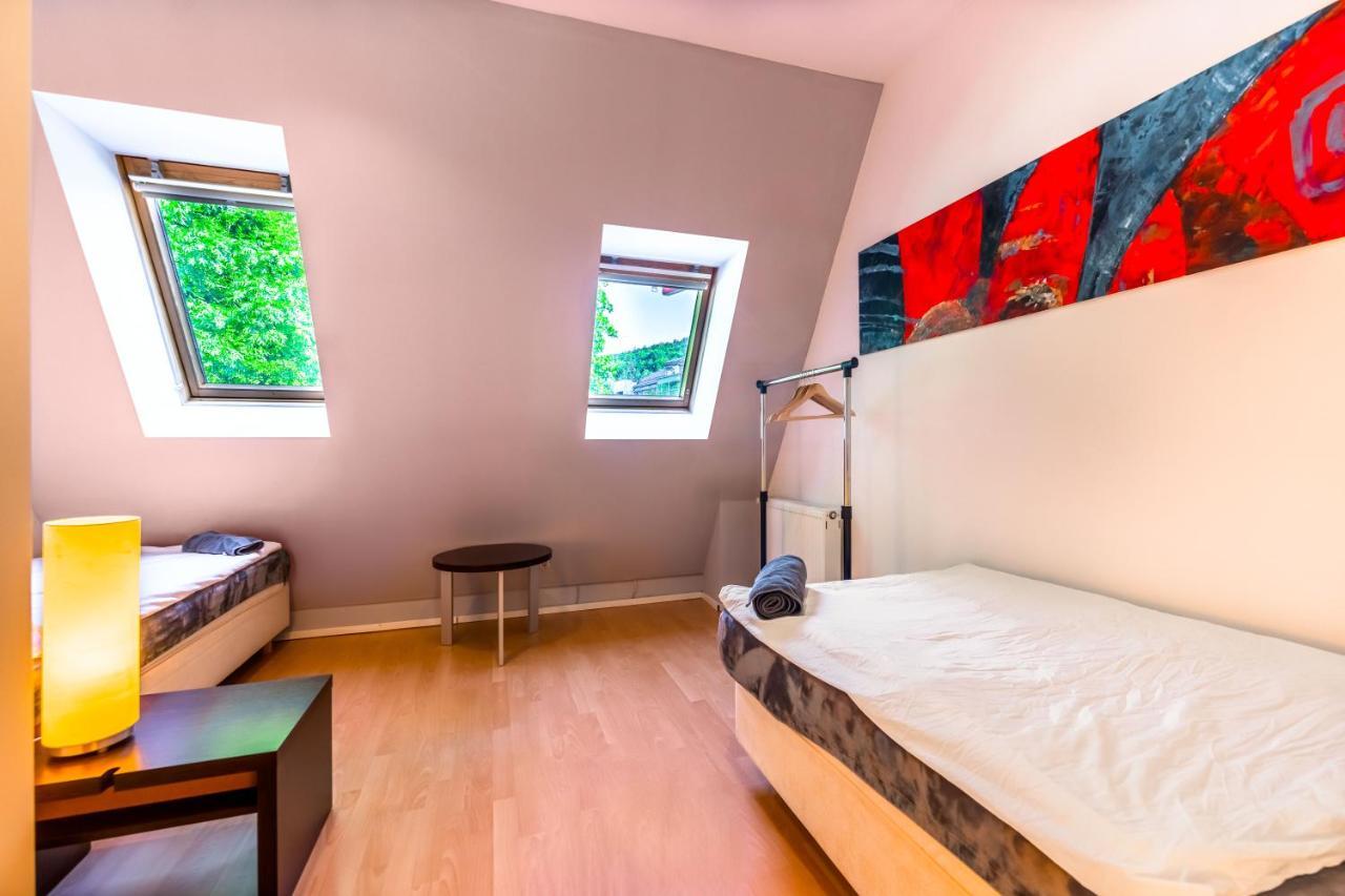 Lovely 4-Bedroom Flat In Historical Center With Stunning View Trencin Exterior photo